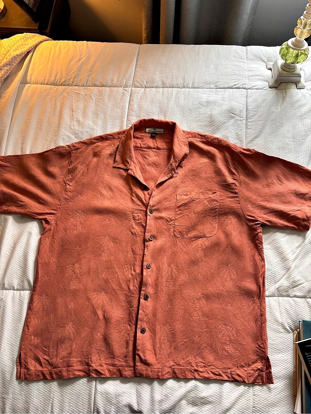 Tommy Bahamas  100%silk Floral Short Sleeve Shirt in Coral